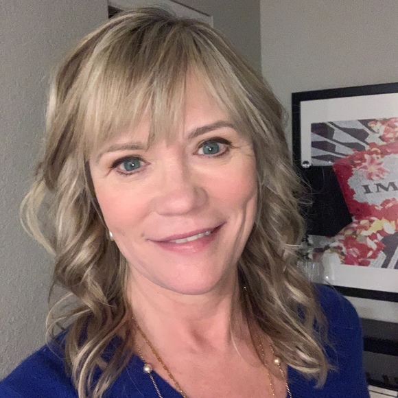 Meet your Posher, Molly - Picture 1 of 1